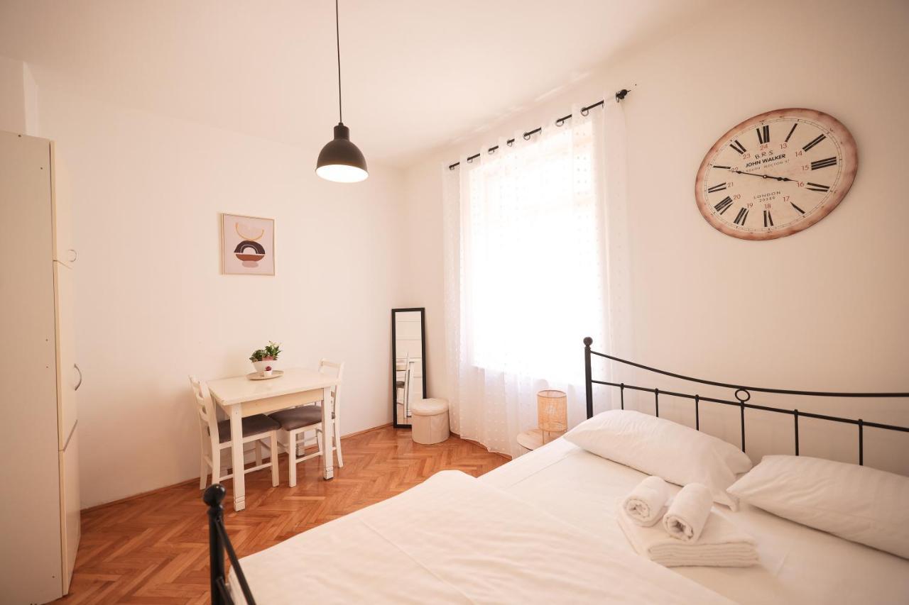 Cozy Studio Apartments In City Centar Stosija Zadar Exteriör bild